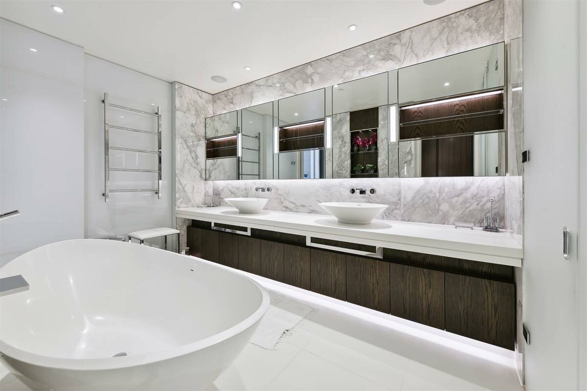 Photo #14 of the Millbank, Riverwalk, SW1P
