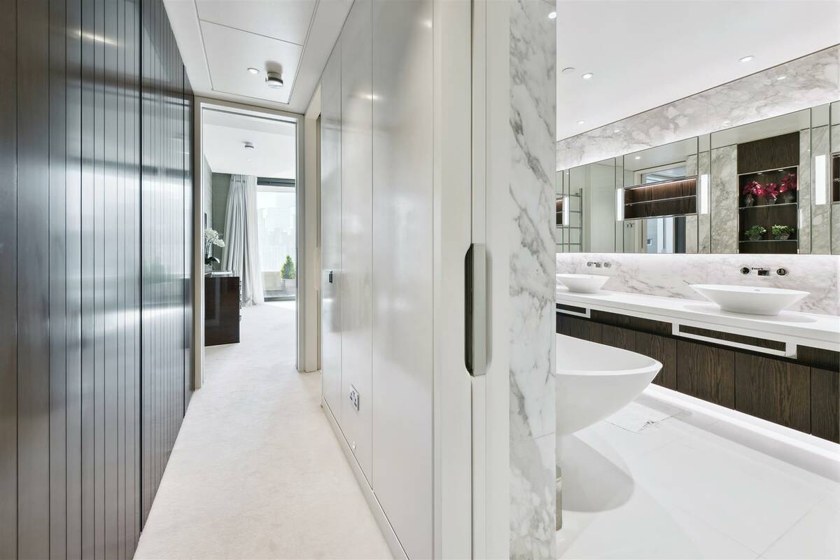 Photo #12 of the Millbank, Riverwalk, SW1P