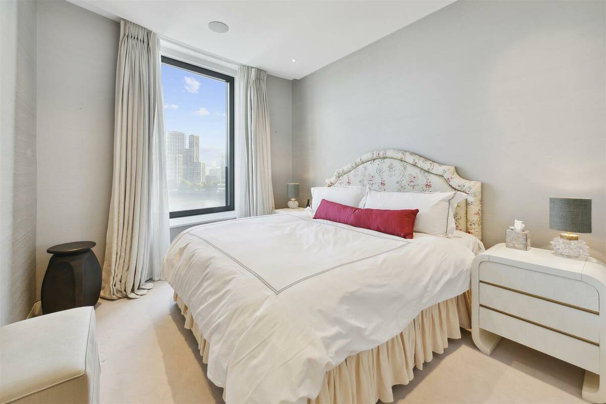 Photo #16 of the Millbank, Riverwalk, SW1P