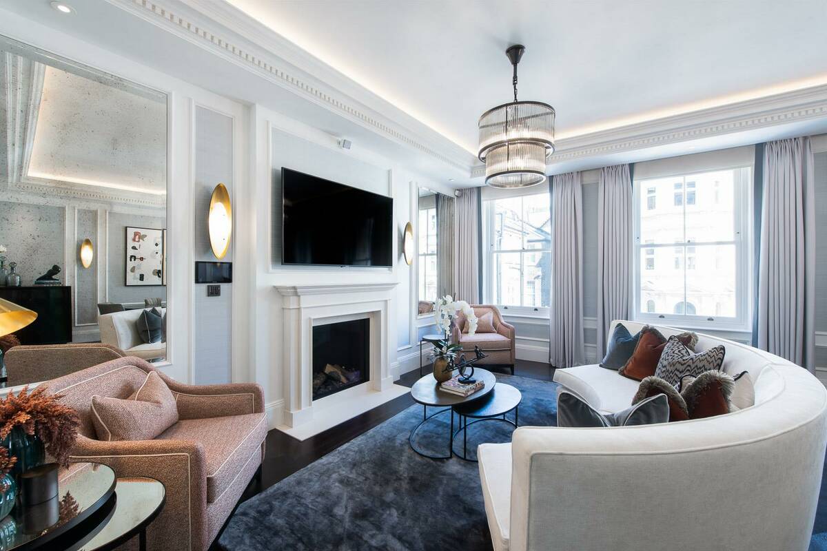 Photo #1 of the Prince Of Wales Terrace, London, W8