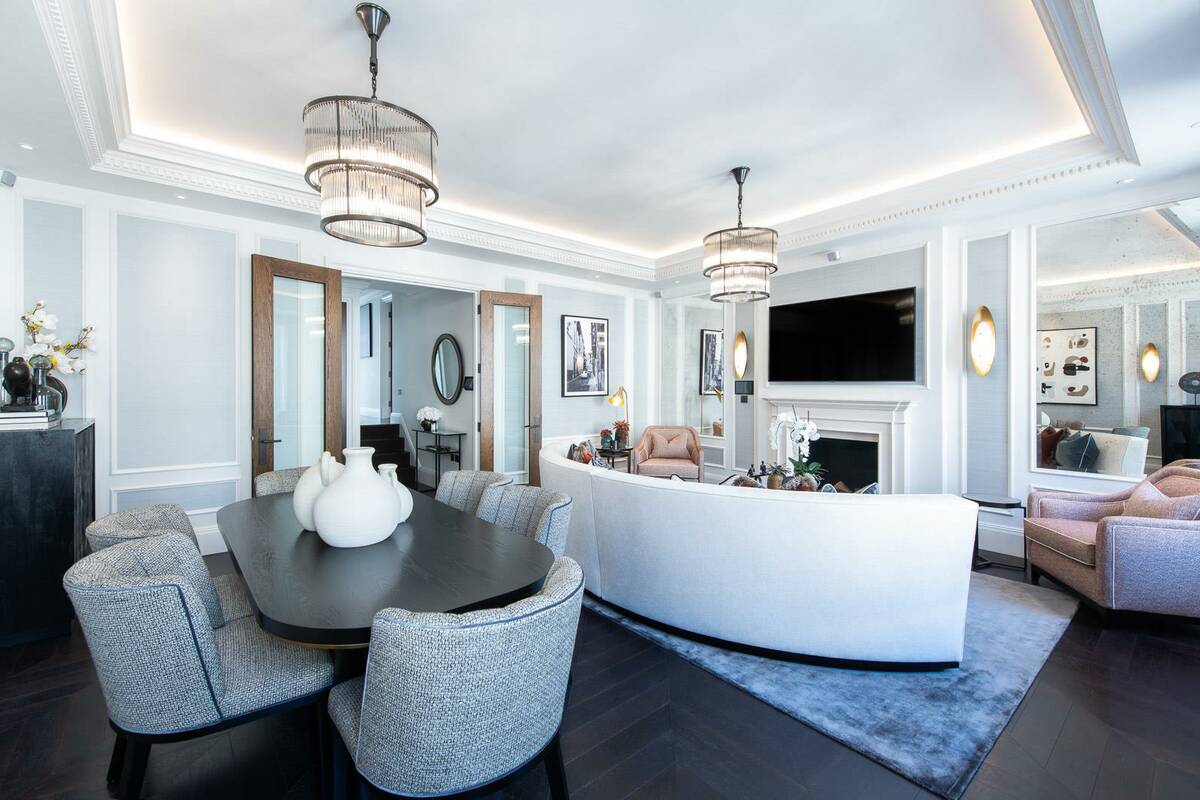 Photo #2 of the Prince Of Wales Terrace, London, W8