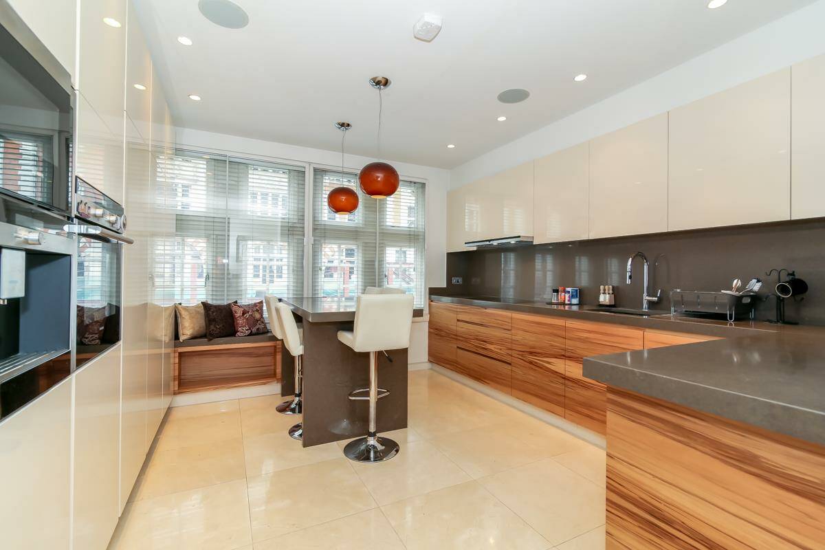 Photo #5 of the Knightsbridge, Parkside Knightsbridge, SW1X
