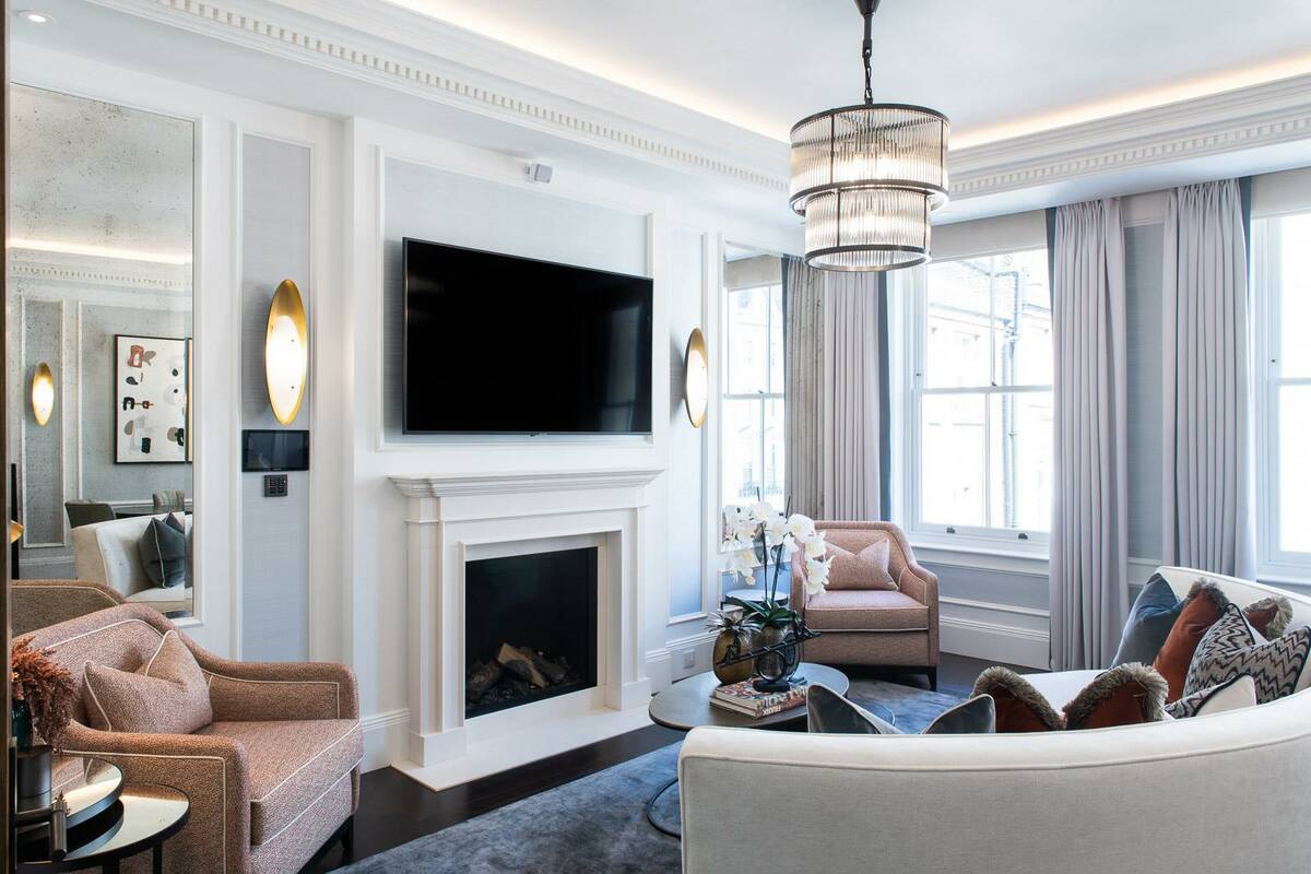 Photo #4 of the Prince Of Wales Terrace, London, W8