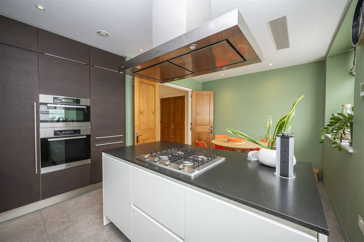 Photo #8 of the Lancaster Gate, London, W2