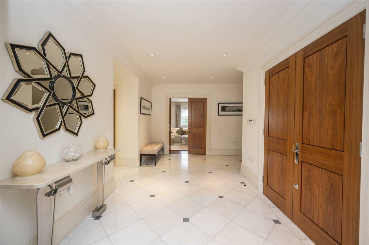 Photo #7 of the Lancaster Gate, London, W2