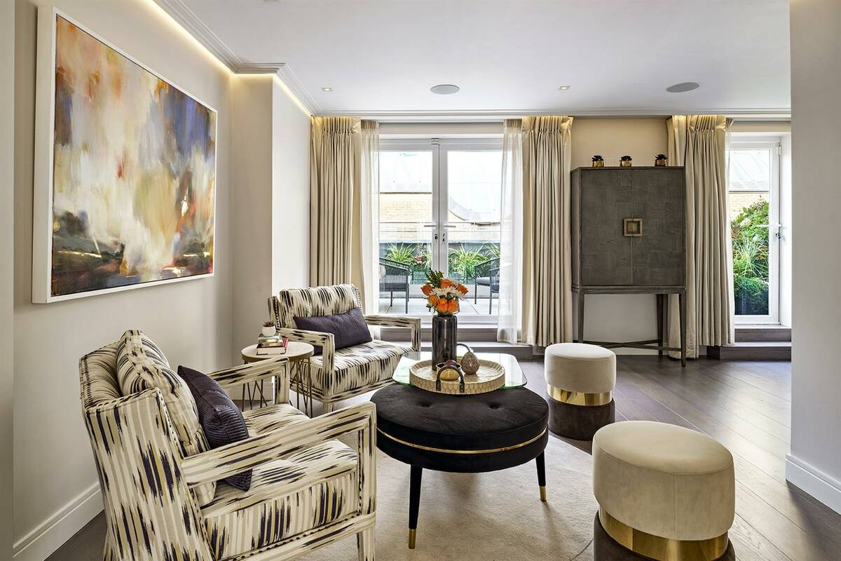 Photo #11 of the Herbert Crescent, London, SW1X