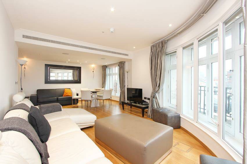 Photo #3 of the North Row, London, W1K