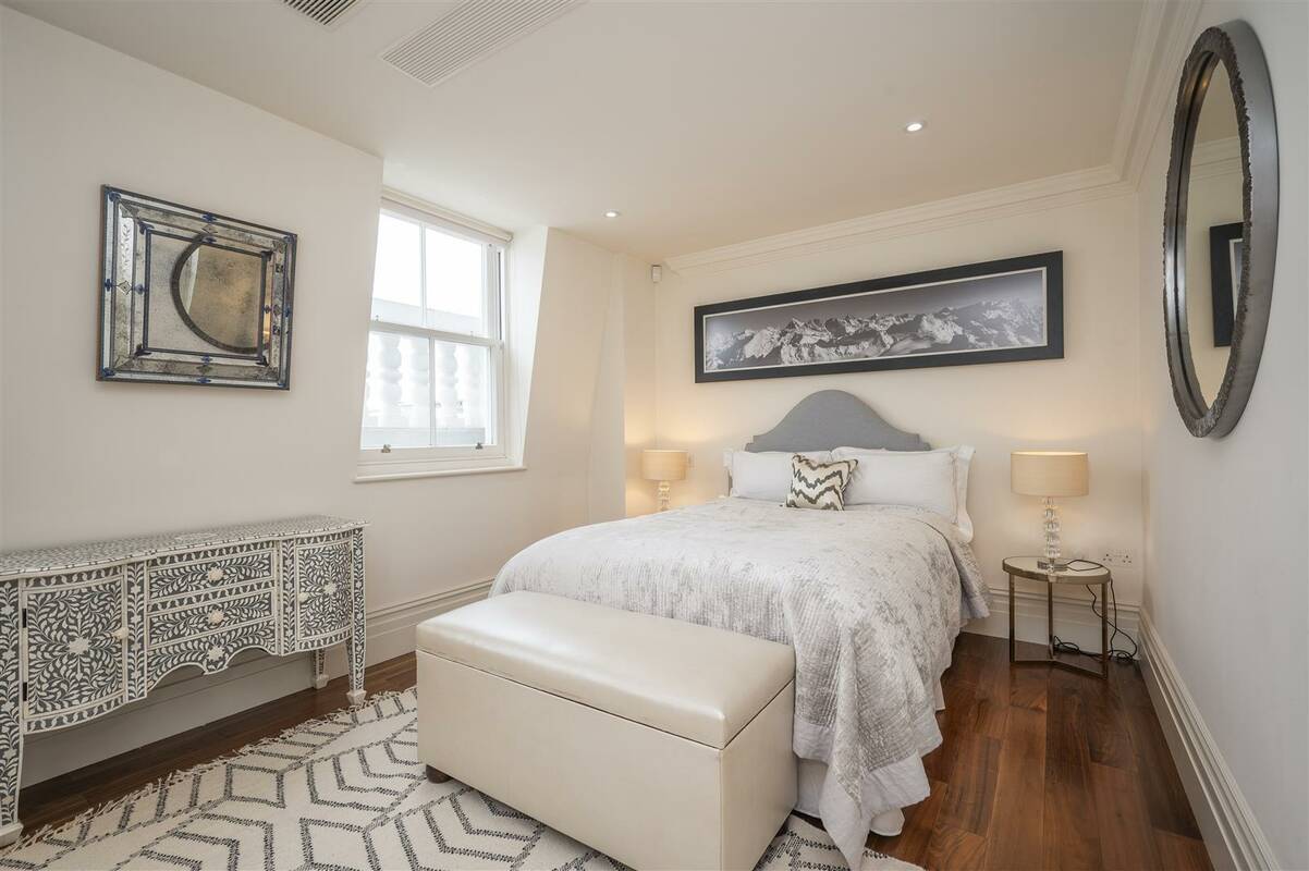 Photo #15 of the Lancaster Gate, London, W2