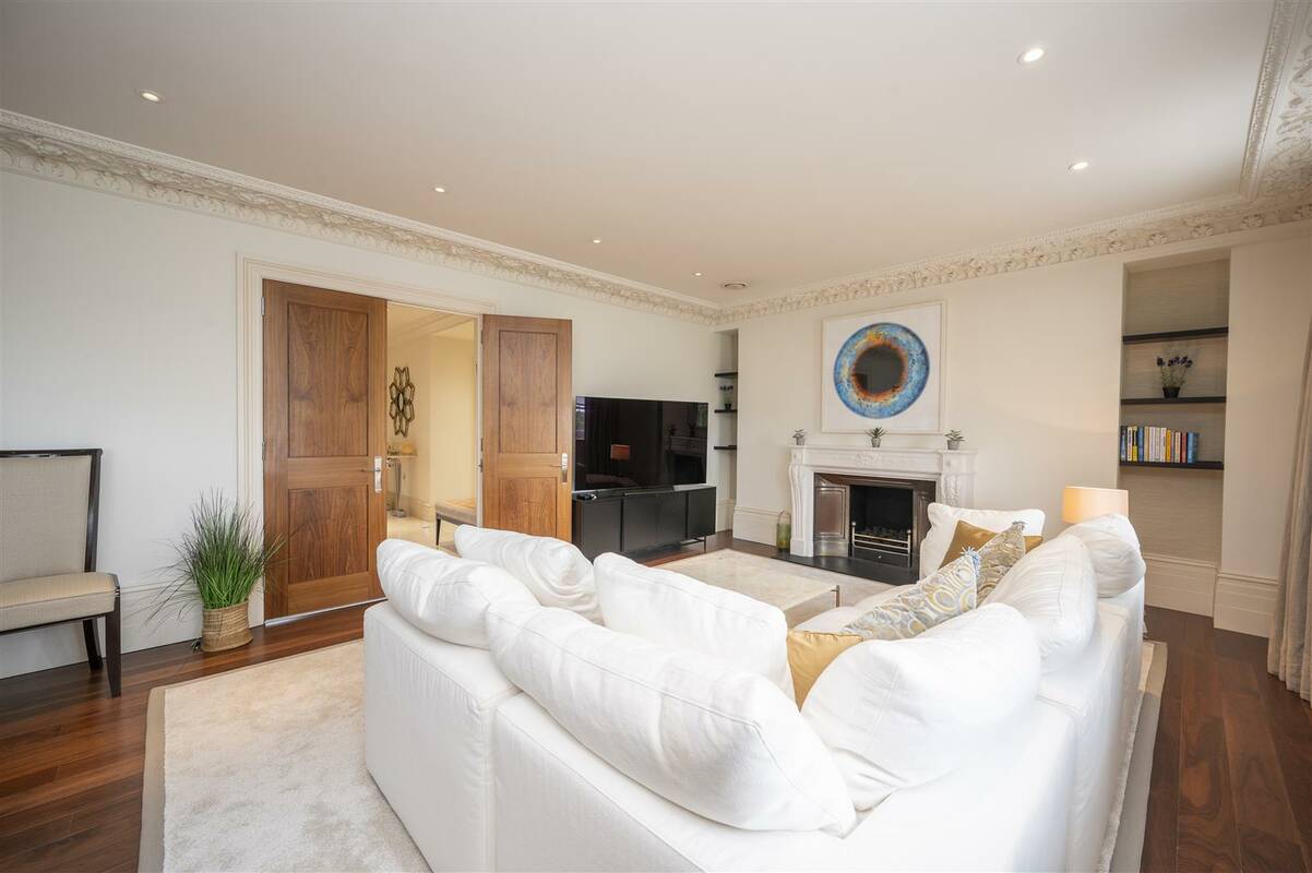 Photo #3 of the Lancaster Gate, London, W2