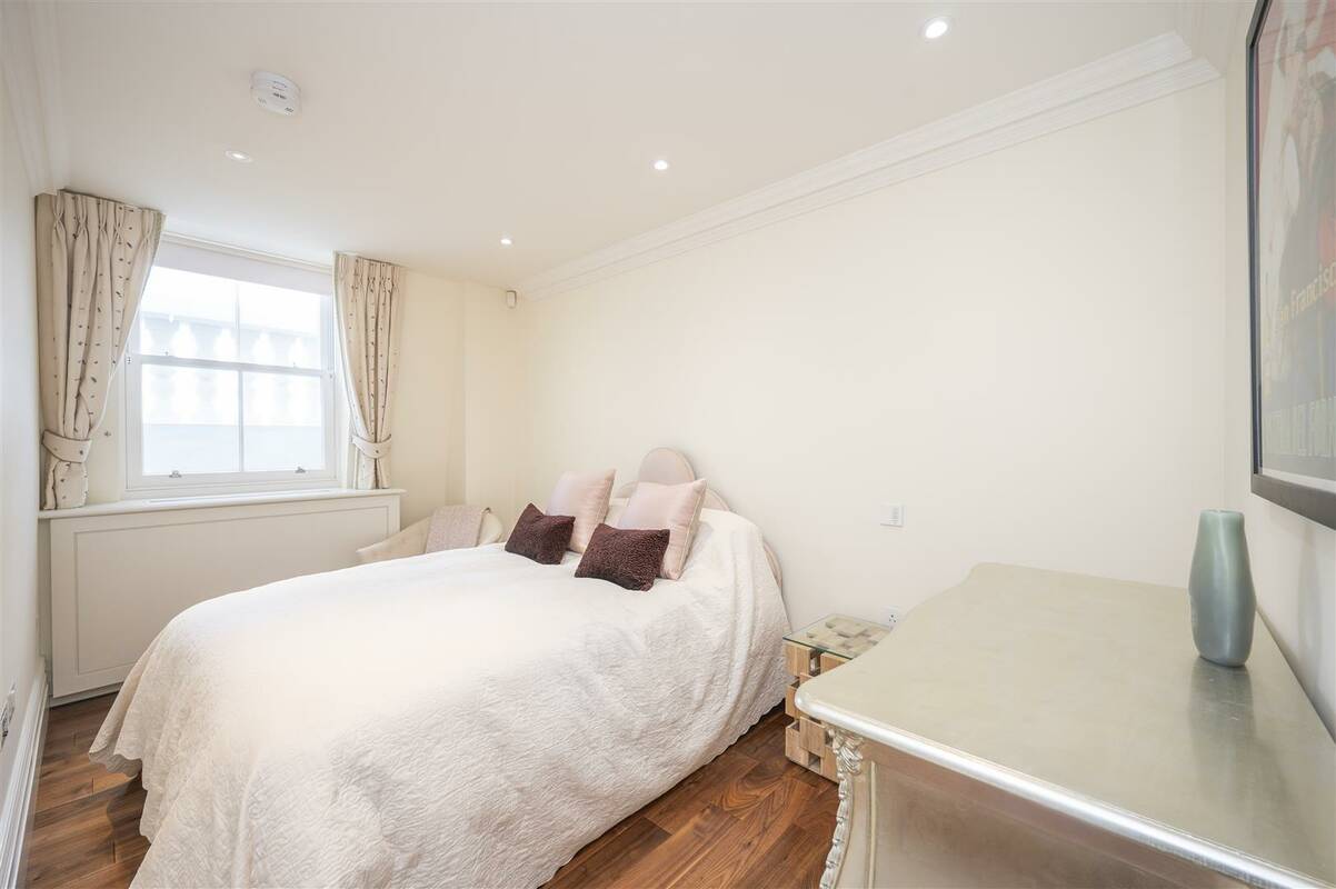 Photo #17 of the Lancaster Gate, London, W2