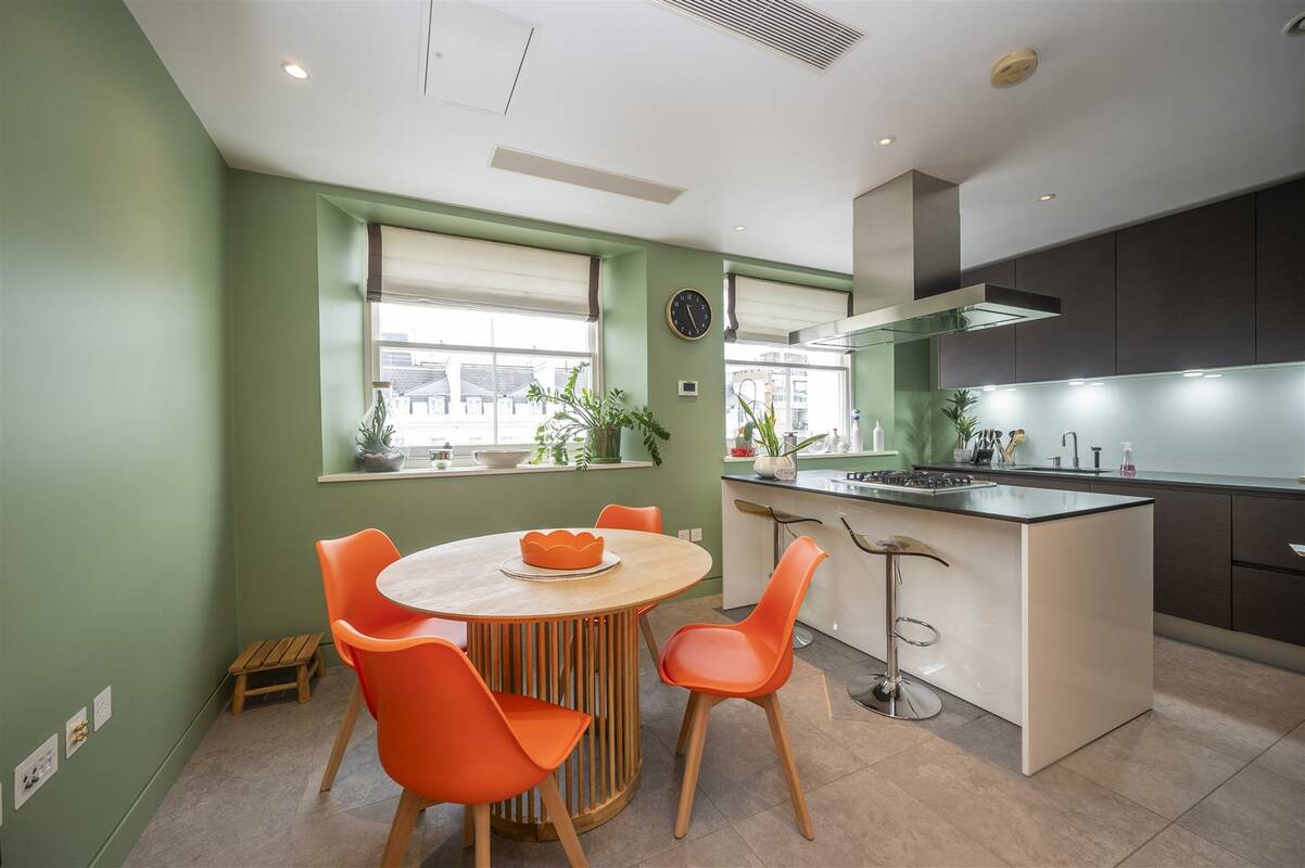 Photo #9 of the Lancaster Gate, London, W2