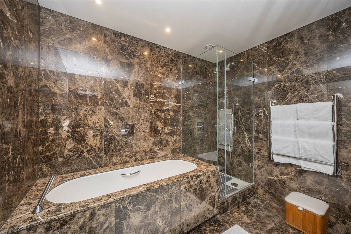 Photo #19 of the Lancaster Gate, London, W2