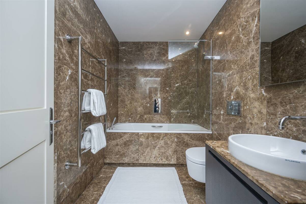Photo #14 of the Lancaster Gate, London, W2