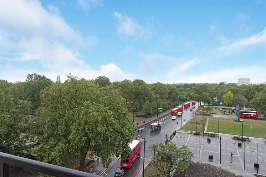 Photo #9 of the North Row, London, W1K