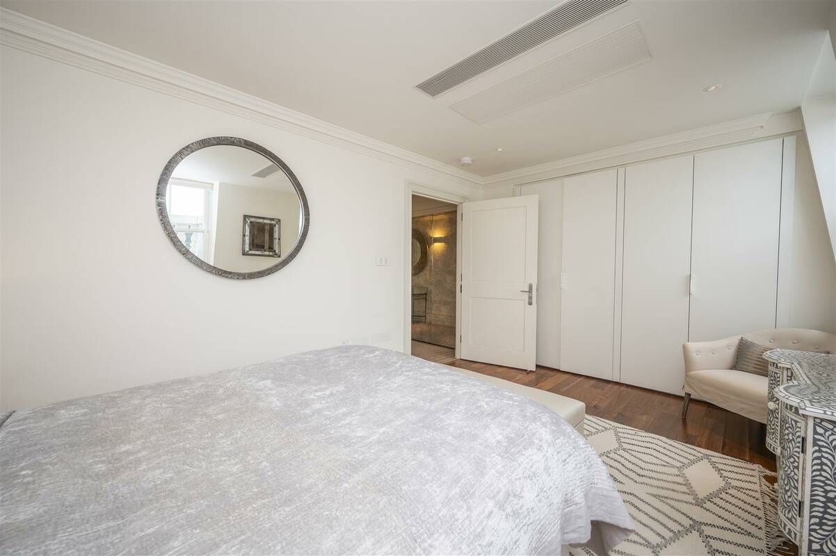 Photo #13 of the Lancaster Gate, London, W2