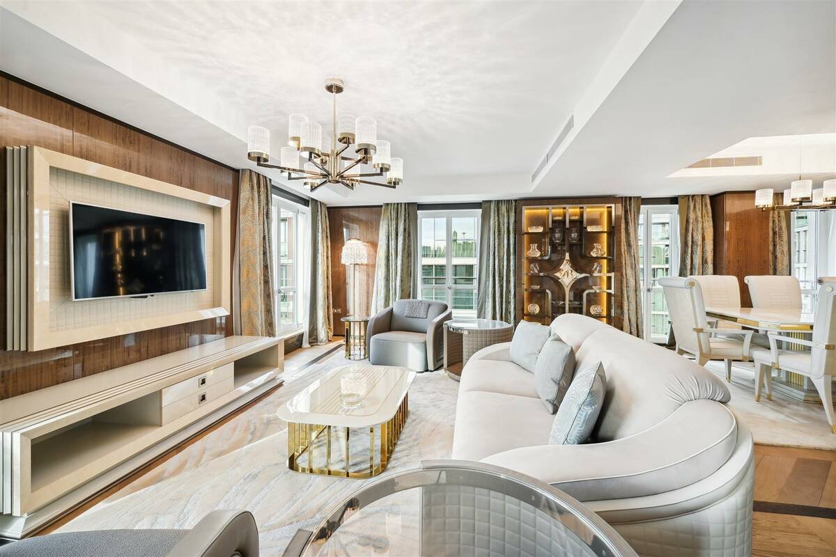 Photo #2 of the Lancelot Place, London, SW7