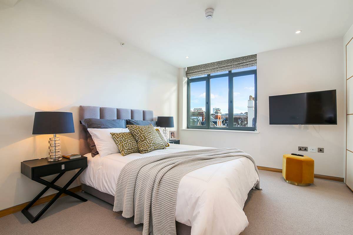 Photo #10 of the North Row, London, W1K