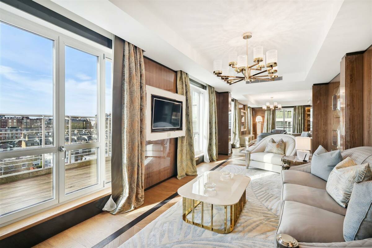 Photo #5 of the Lancelot Place, London, SW7