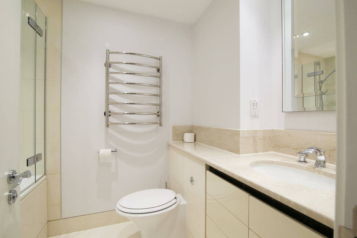 Photo #18 of the Knightsbridge, The Knightsbridge Apartments, SW7