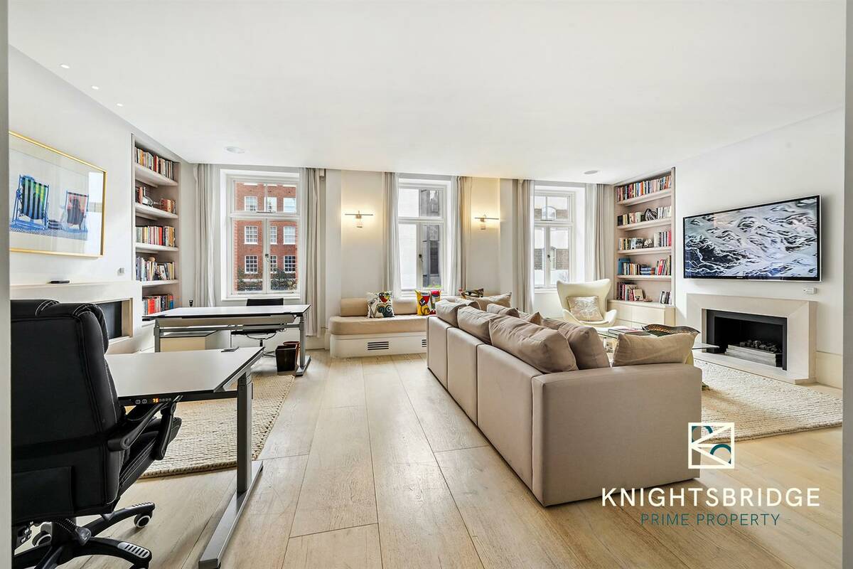 Photo #6 of the Adams Row, London, W1K