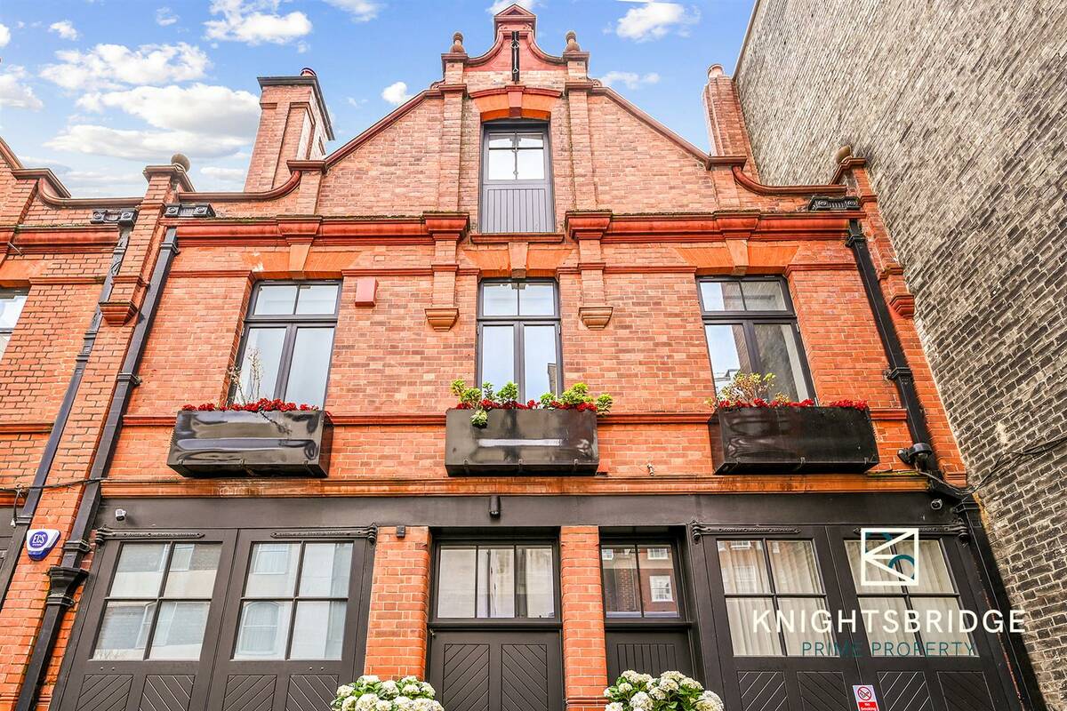 Photo #2 of the Adams Row, London, W1K
