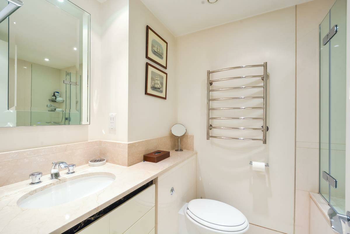Photo #11 of the Knightsbridge, The Knightsbridge Apartments, SW7