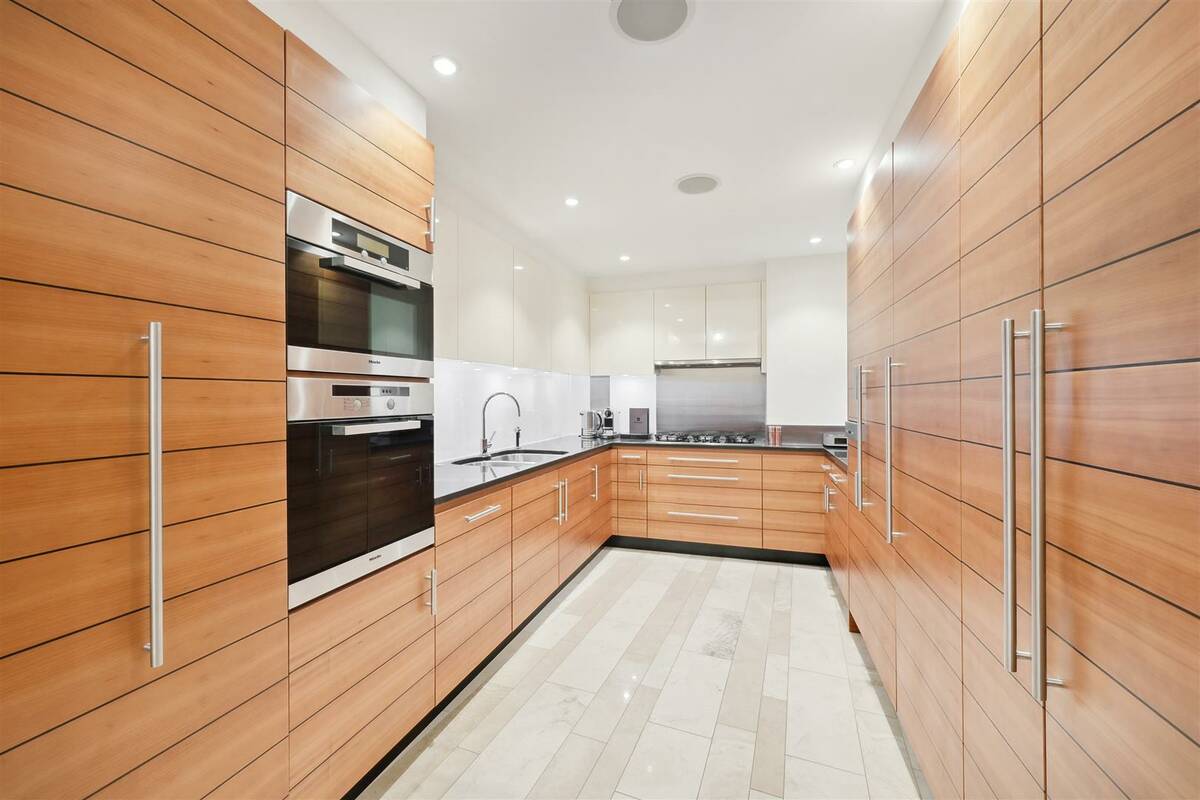 Photo #6 of the Lancelot Place, London, SW7