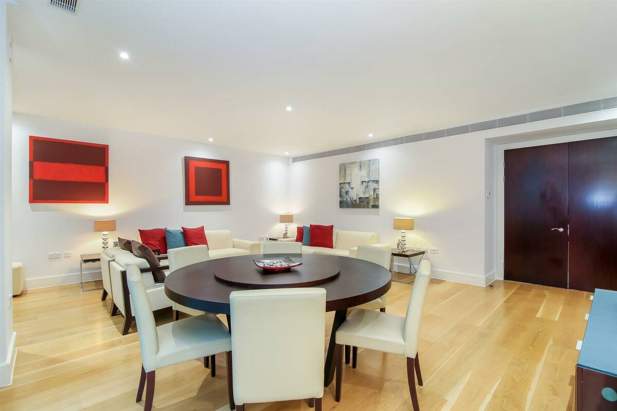 Photo #2 of the Knightsbridge, The Knightsbridge Apartments, SW7