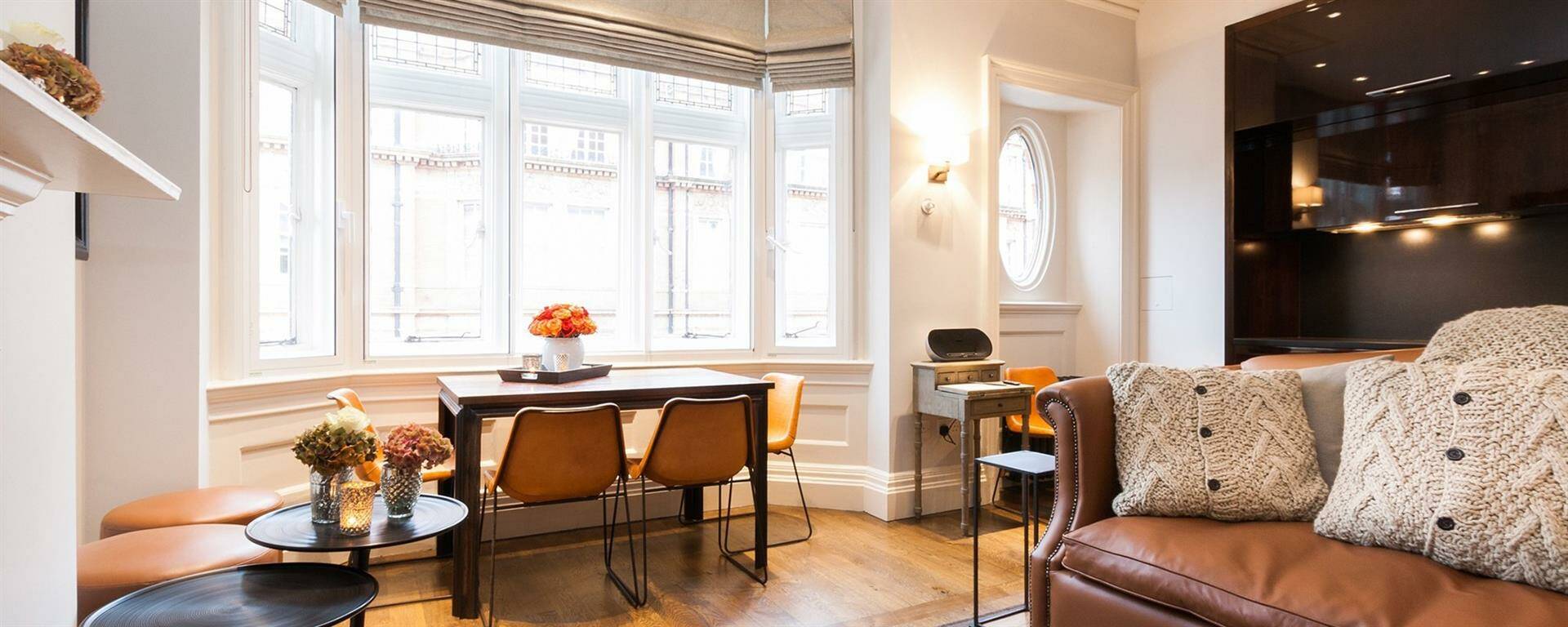 Photo #2 of the North Audley St, London, W1K 6ZA