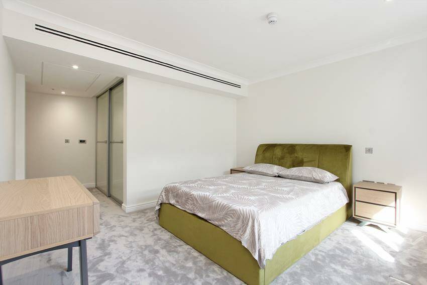 Photo #9 of the North Row, London, W1K