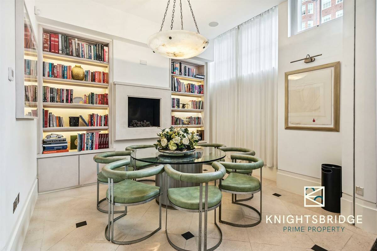 Photo #3 of the Adams Row, London, W1K