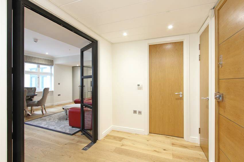 Photo #6 of the North Row, London, W1K