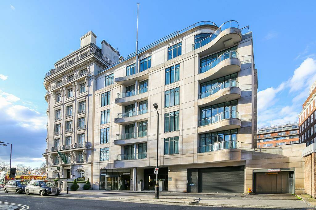 Photo #10 of the North Row, London, W1K