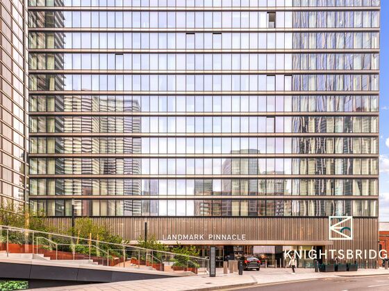 Photo #2 of Landmark Square, Canary Wharf, E14