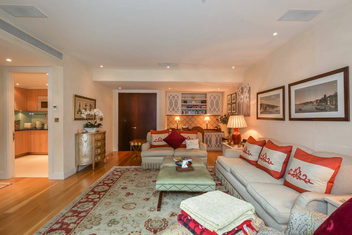 Photo #2 of the Knightsbridge, The Knightsbridge Apartments, SW7