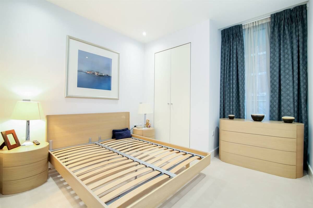 Photo #12 of the Knightsbridge, The Knightsbridge Apartments, SW7