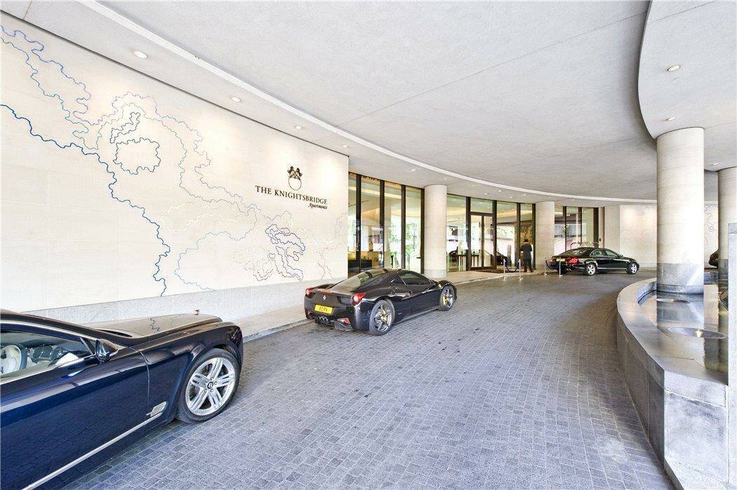 Photo #16 of the Knightsbridge, The Knightsbridge Apartments, SW7