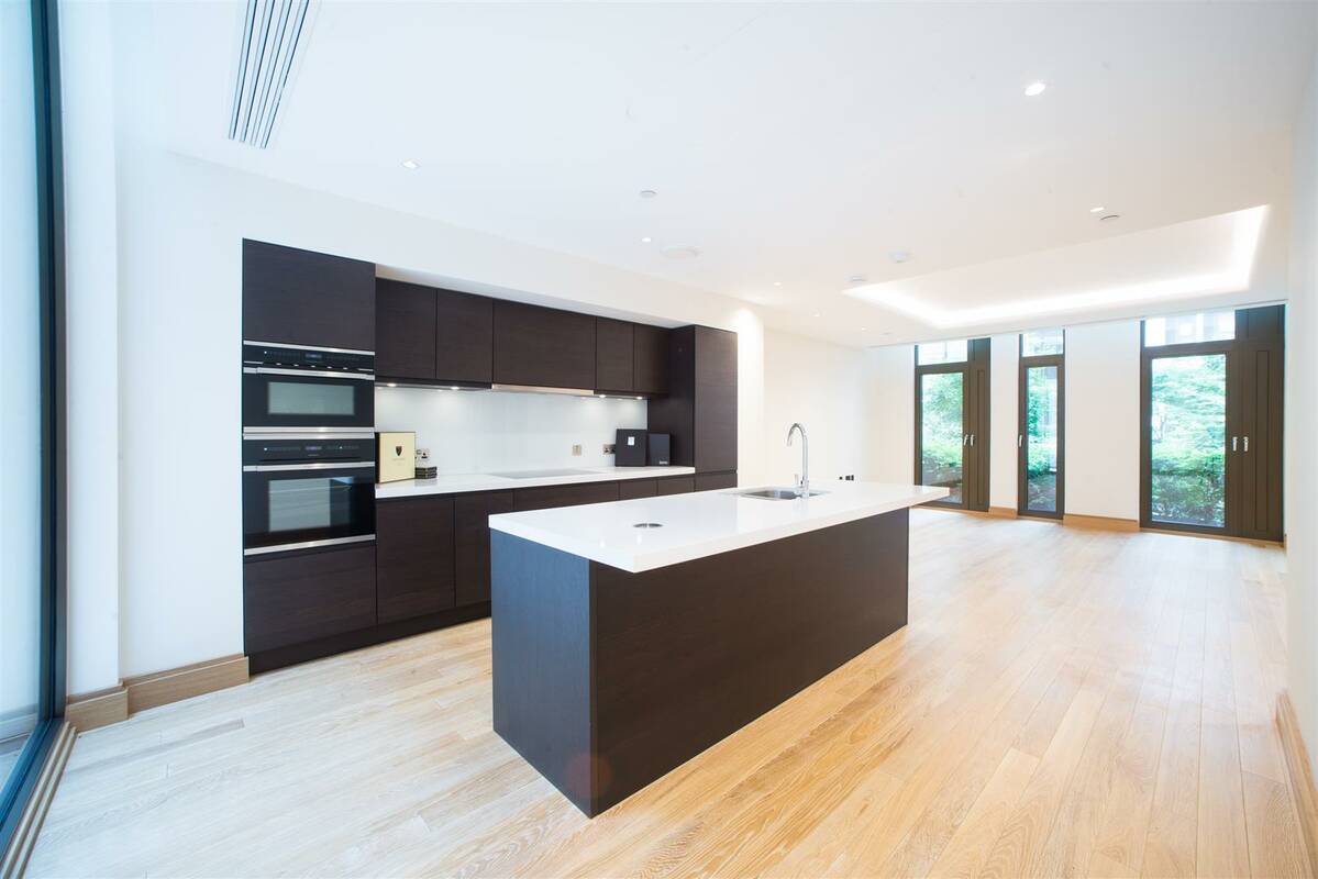 Photo #1 of the John Islip Street, Cleland House, SW1P