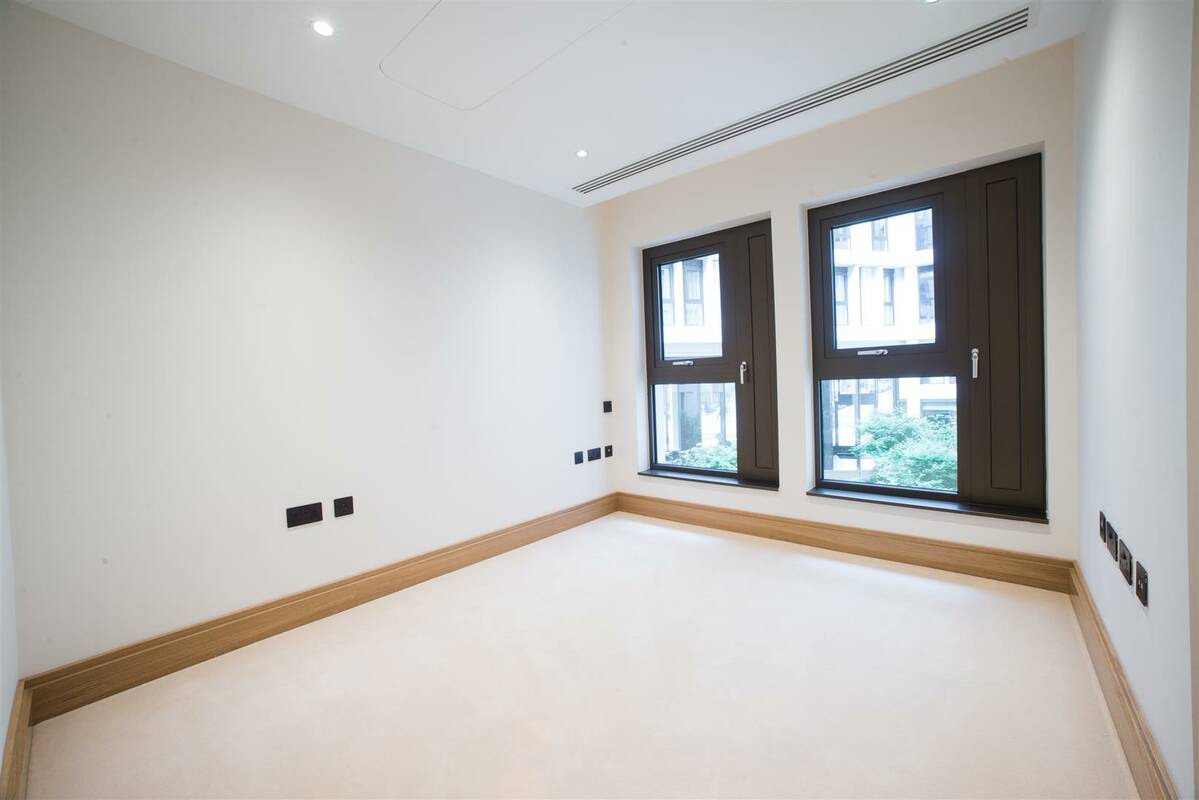 Photo #17 of the John Islip Street, Cleland House, SW1P