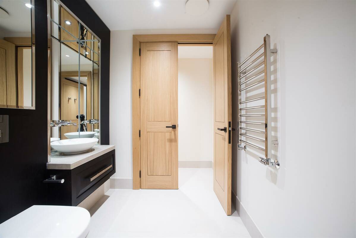 Photo #15 of the John Islip Street, Cleland House, SW1P