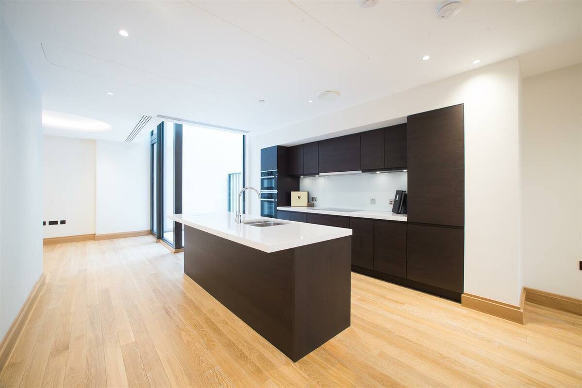 Photo #7 of the John Islip Street, Cleland House, SW1P