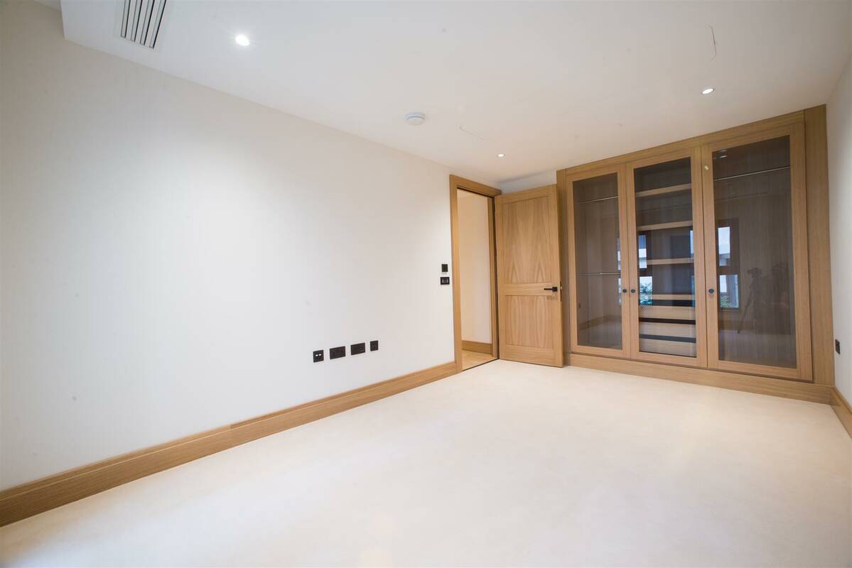 Photo #20 of the John Islip Street, Cleland House, SW1P