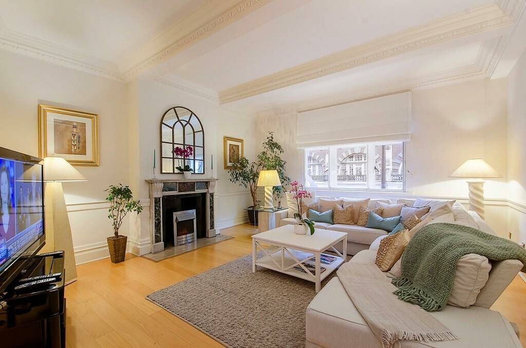 Photo #4 of the Knightsbridge, Parkside Knightsbridge, SW1X