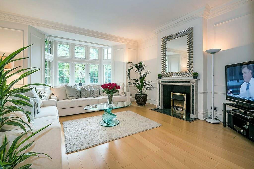 Photo #1 of the Knightsbridge, Parkside Knightsbridge, SW1X