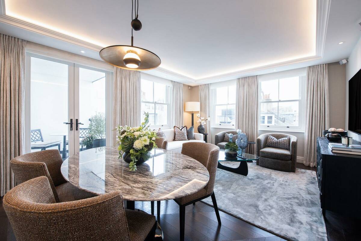 Photo #4 of the Prince Of Wales Terrace, London, W8