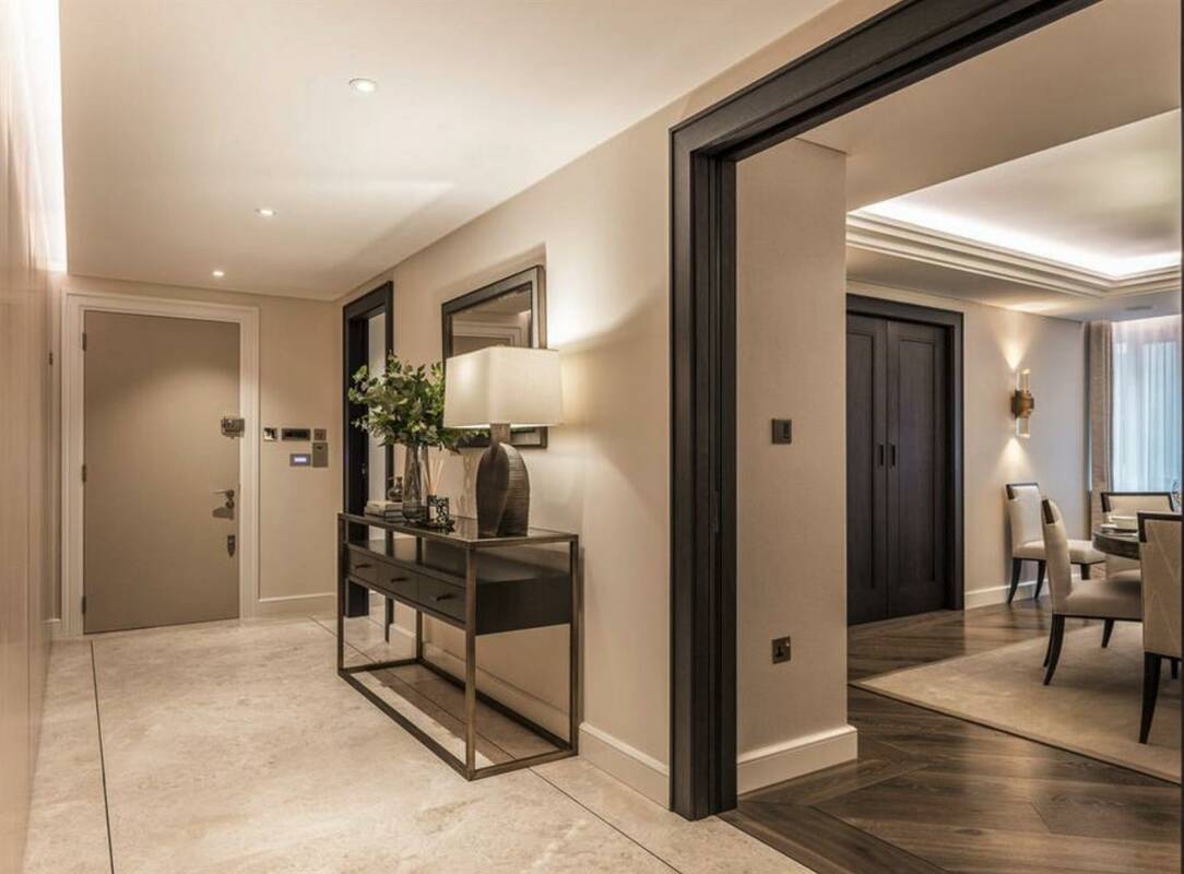 Photo #9 of the Lancelot Place, London, SW7