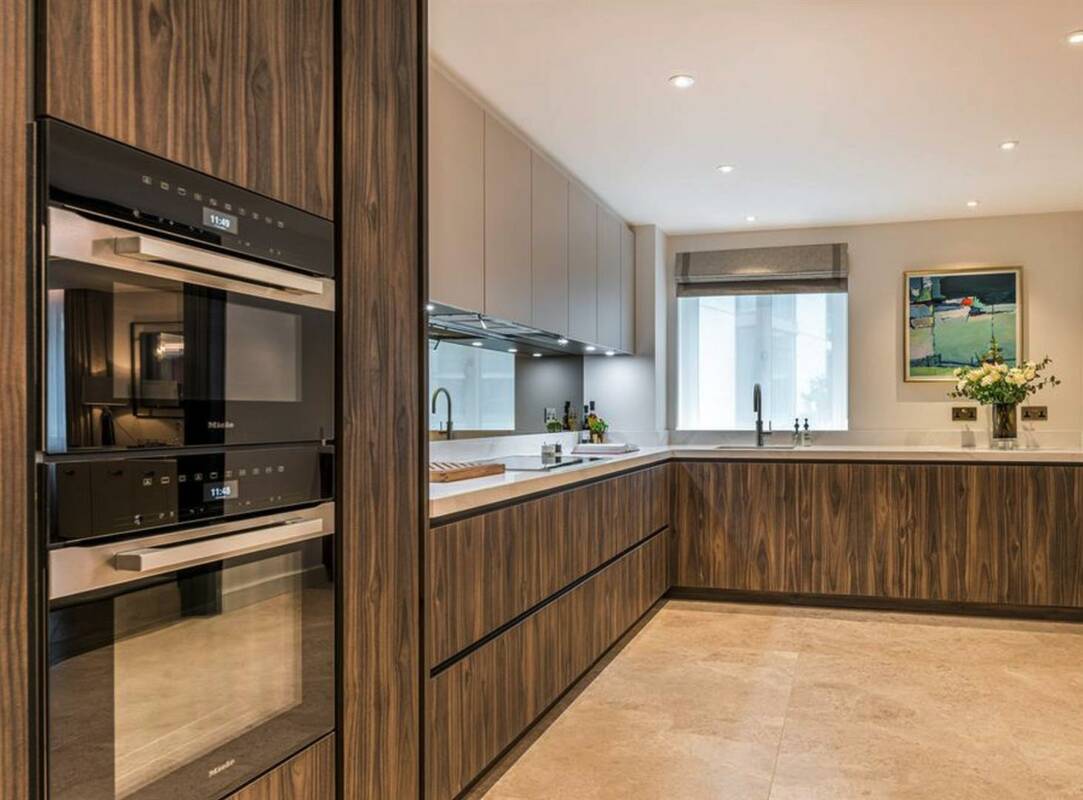 Photo #8 of the Lancelot Place, London, SW7