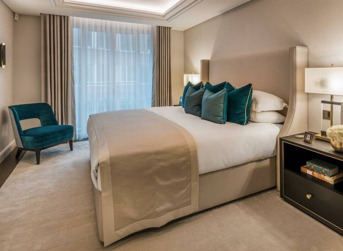 Photo #13 of the Lancelot Place, London, SW7