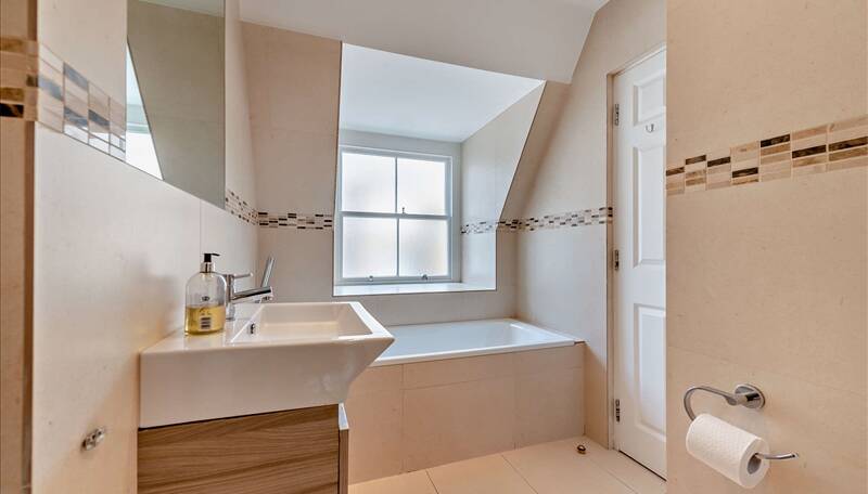 Photo #7 of the Grosvenor Hill, London, W1K