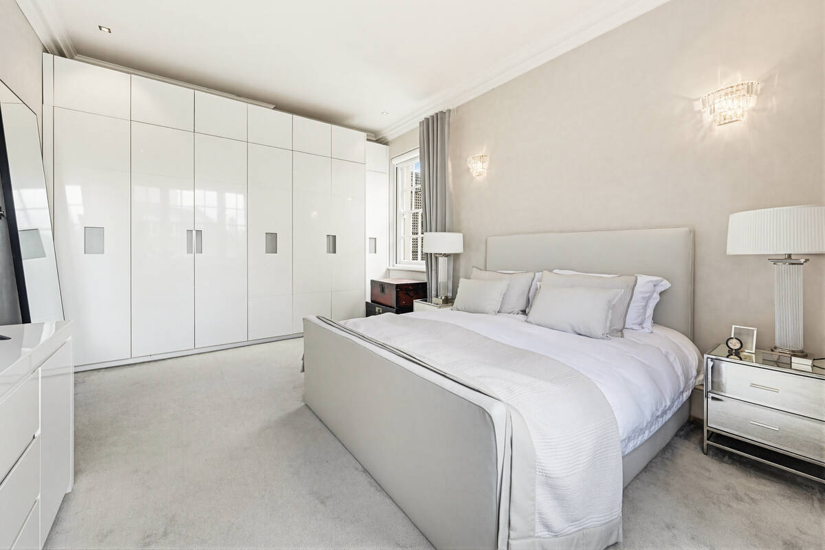 Photo #11 of the Eaton Place, London, SW1X